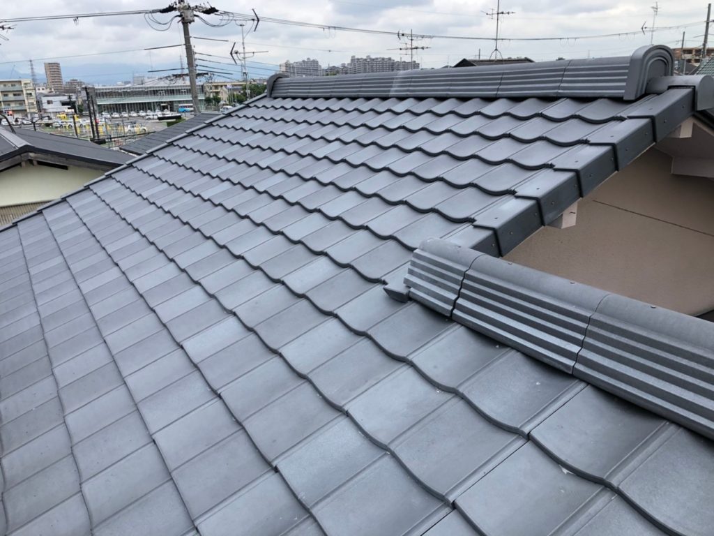 屋根はいずれ葺き替え工事が必要 実際に屋根の葺き替えを決める 時期 っていつなの 年間00件 大阪の屋根 雨漏り修理 株式会社ゼファン