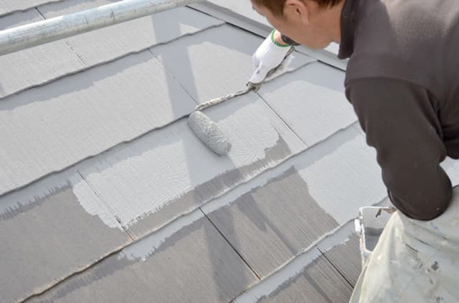 屋根を修理する4つの方法｜劣化レベルごとの修理方法・自分で屋根を修理する方法についても紹介