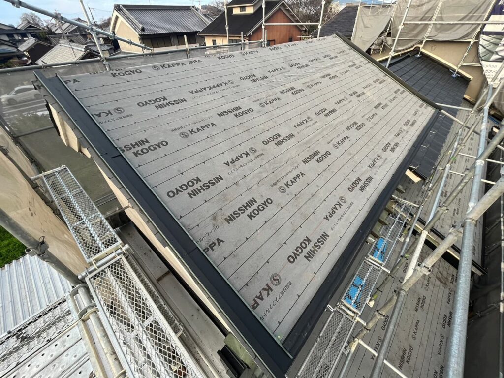 奈良県橿原市で行った陶器瓦から『ルーガ雅』への葺き替え工事!屋根を軽量化する3つのメリット