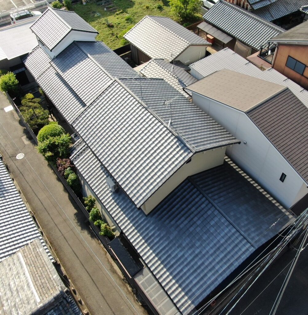 和瓦からルーガへ！ハイブリッド瓦への葺き替えで実現する「耐震」と「美観」の両立