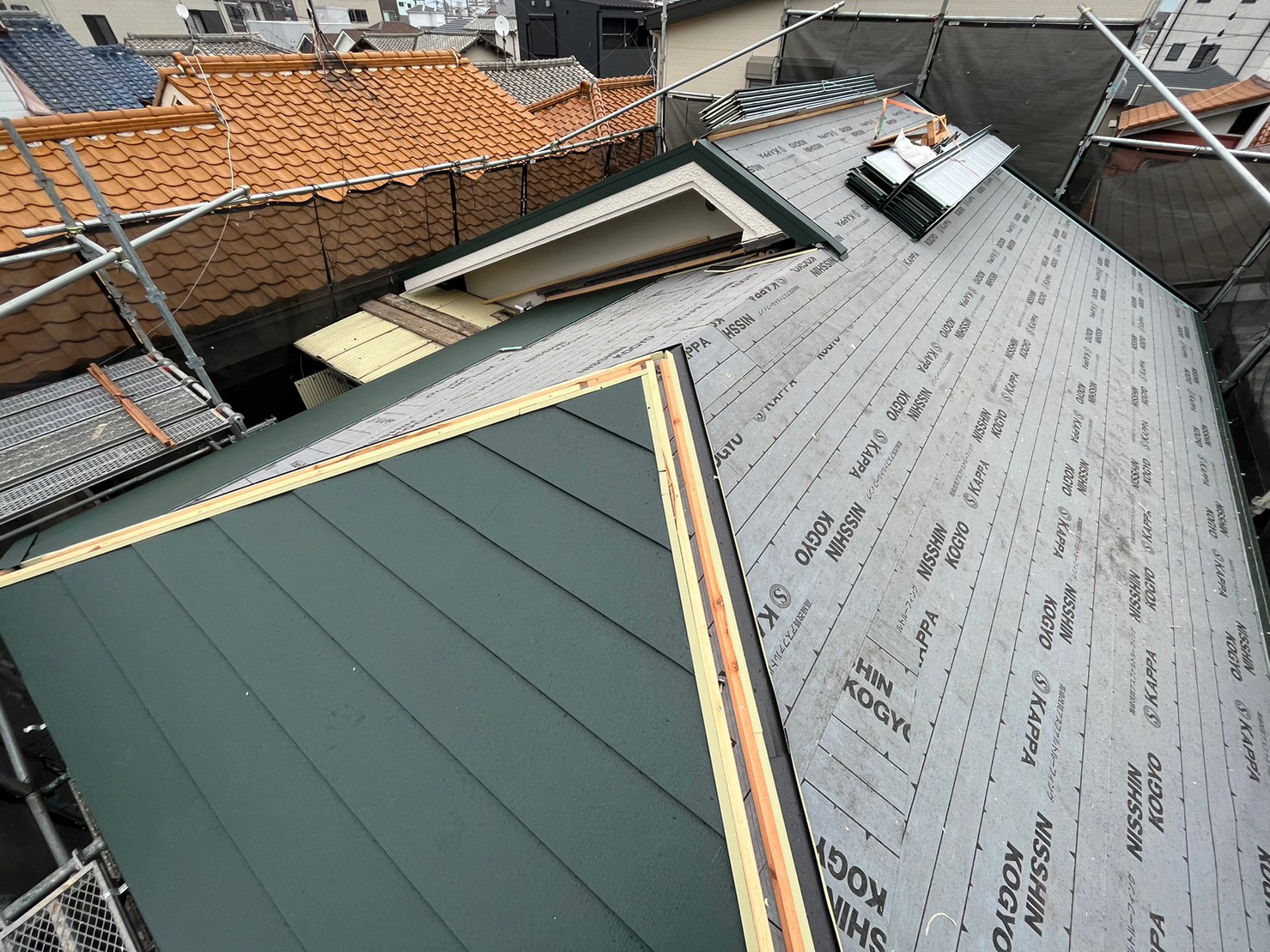 和瓦からスーパーガルテクトへ！屋根重量が約1/10になり耐震対策としてもオススメ！