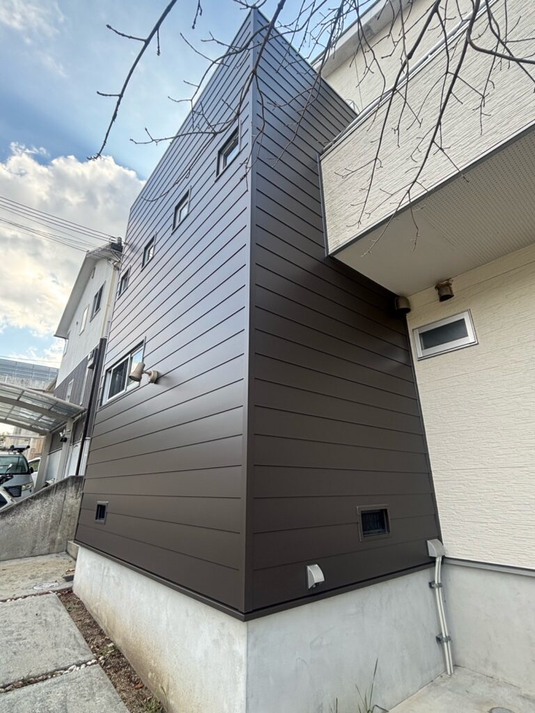 外壁リフォームのカバー工法は高い？費用・メリット・失敗しない選び方をプロが解説