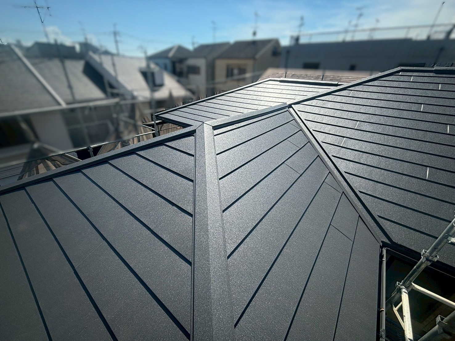 和瓦からスーパーガルテクトへ！屋根重量が約1/10になり耐震対策としてもオススメ！