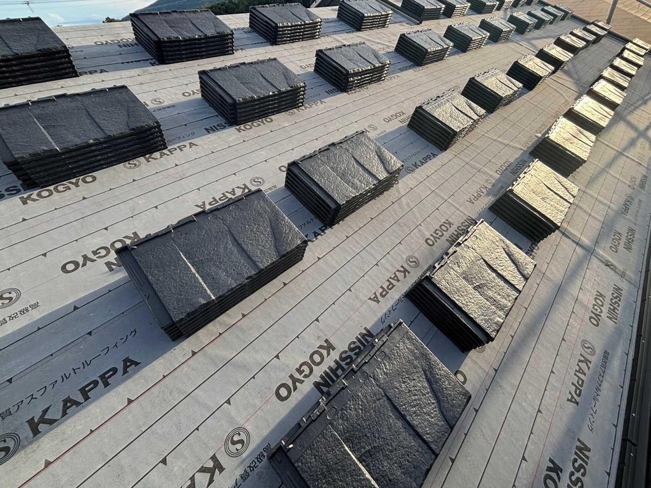 和瓦からルーガへ！ハイブリッド瓦への葺き替えで実現する「耐震」と「美観」の両立