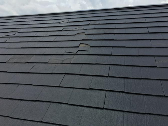 【プロ解説】「この屋根は塗装できない」と言われたら?その理由と最適なリフォーム方法を解説